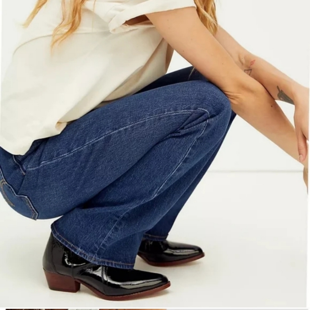 Levi's Ribcage Bootcut Jeans - Picture 8 of 8